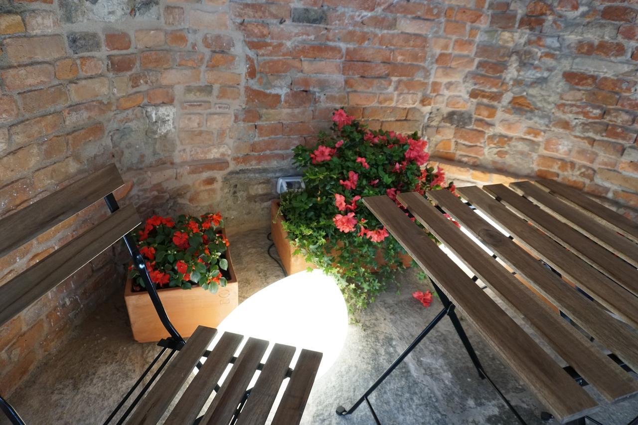 La Canonica - Charming Self-Catering Apartments In ニッツァ・モンフェッラート エクステリア 写真
