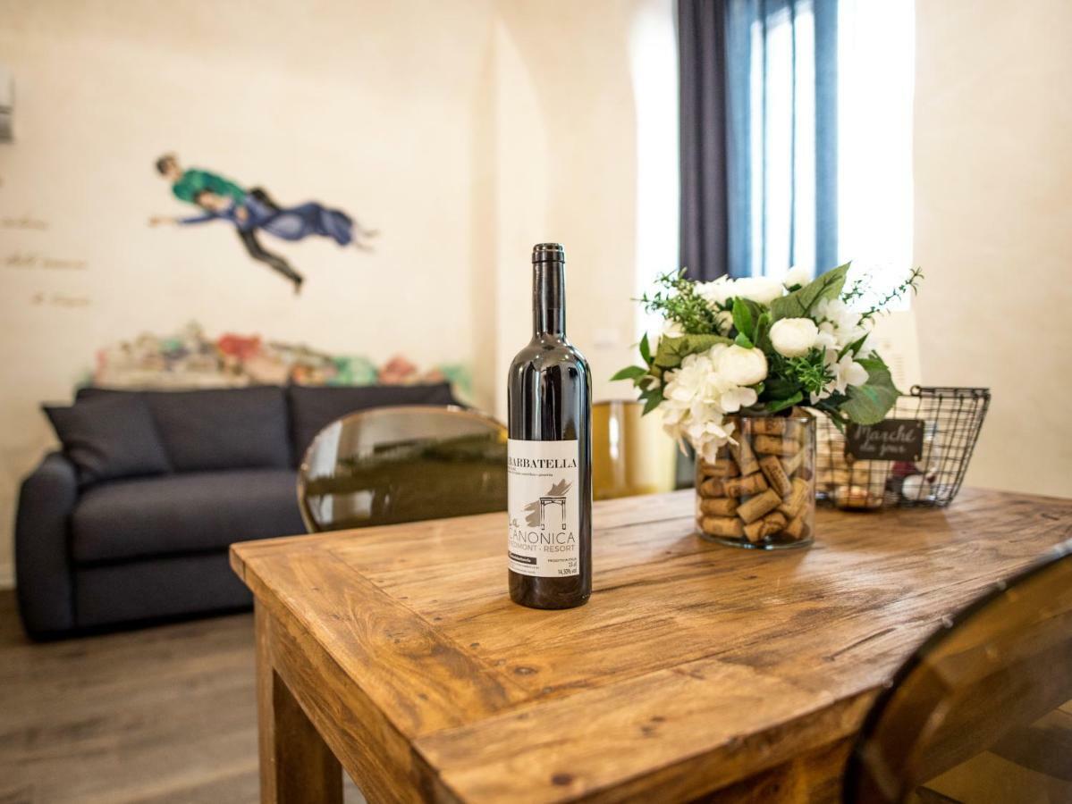 La Canonica - Charming Self-Catering Apartments In ニッツァ・モンフェッラート エクステリア 写真