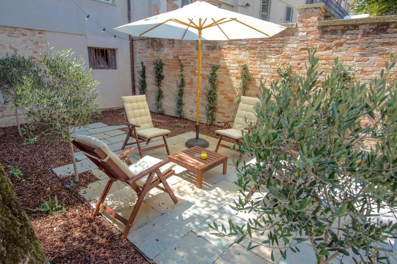 La Canonica - Charming Self-Catering Apartments In ニッツァ・モンフェッラート エクステリア 写真
